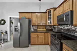 1172 Grandview Cir, Royal Palm Beach, FL 33411 - Photo 13