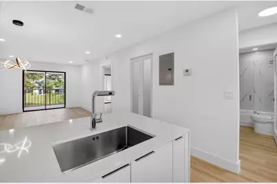 300 W Hidden Valley Boulevard #308, Boca Raton, FL 33487 - Photo 9