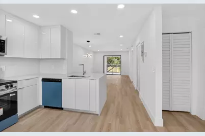 300 W Hidden Valley Boulevard #308, Boca Raton, FL 33487 - Photo 1