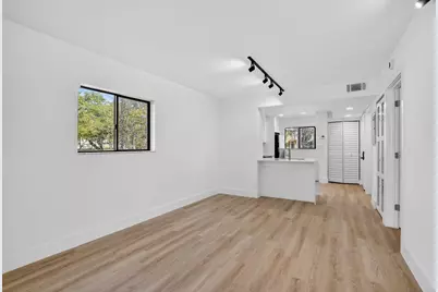 400 W Hidden Valley Boulevard #406, Boca Raton, FL 33487 - Photo 7