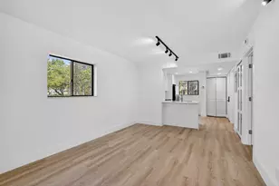 400 W Hidden Valley Blvd, Boca Raton, FL 33487 - Photo 7