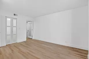 400 W Hidden Valley Blvd, Boca Raton, FL 33487 - Photo 19