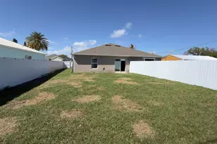 2507 SE Charleston Dr, Port Saint Lucie, FL 34952 - Photo 19