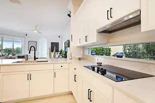 533 Edgebrook Ln, West Palm Beach, FL 33411 - Photo 29