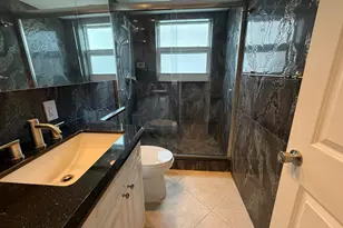 3930 Oaks Clubhouse Dr, Pompano Beach, FL 33069 - Photo 11