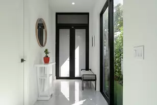 1123 NE 12th Ave, Fort Lauderdale, FL 33304 - Photo 9