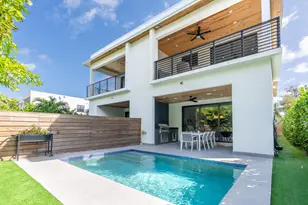 1123 NE 12th Ave, Fort Lauderdale, FL 33304 - Photo 1