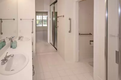 199 E Tall Oaks Circle, Palm Beach Gardens, FL 33410 - Photo 17