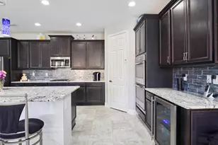 10095 SW Oak Tree Cir, Port Saint Lucie, FL 34987 - Photo 3
