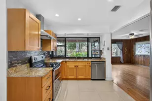 749 W Rambling Dr, Wellington, FL 33414 - Photo 9