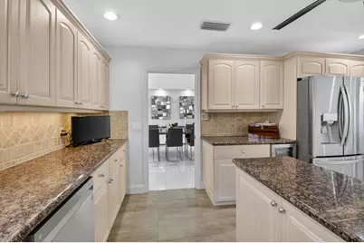 32 Estate Drive, Boynton Beach, FL 33436 - Photo 15