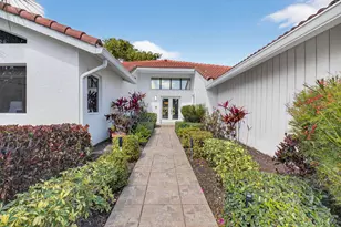 32 Estate Dr, Boynton Beach, FL 33436 - Photo 3