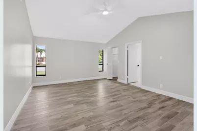 9362 Laurel Green Drive, Boynton Beach, FL 33437 - Photo 13