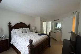 1533 SE Royal Green Cir, Port Saint Lucie, FL 34952 - Photo 11