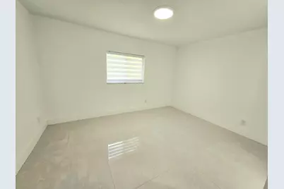 7304 Westwood Drive, Tamarac, FL 33321 - Photo 5