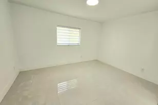 7304 Westwood Dr, Tamarac, FL 33321 - Photo 5