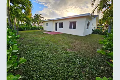 7304 Westwood Drive, Tamarac, FL 33321 - Photo 11