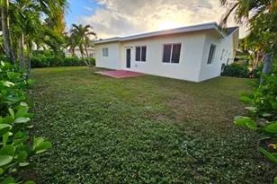 7304 Westwood Dr, Tamarac, FL 33321 - Photo 11