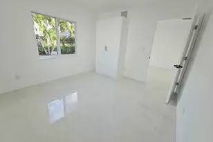 7304 Westwood Dr, Tamarac, FL 33321 - Photo 9