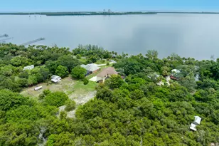 8945 S Indian River Dr, Fort Pierce, FL 34982 - Photo 9