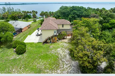 8945 S Indian River Drive, Fort Pierce, FL 34982 - Photo 7