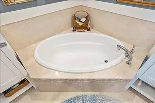 18 Harbour Isle Dr W, Fort Pierce, FL 34949 - Photo 19