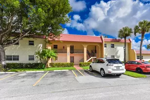 477 Lake Dora Dr, West Palm Beach, FL 33411 - Photo 7