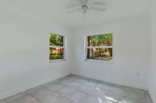 607 N 19th St, Fort Pierce, FL 34950 - Photo 21