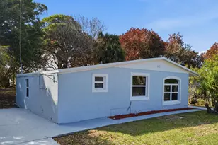 607 N 19th St, Fort Pierce, FL 34950 - Photo 31