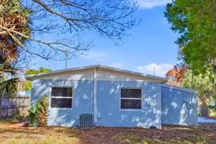 607 N 19th St, Fort Pierce, FL 34950 - Photo 29