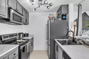 1423 Meadows Cir W, Boynton Beach, FL 33436 - Photo 9