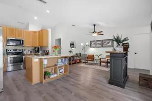 319 Sequoia Ln, Boca Raton, FL 33487 - Photo 9