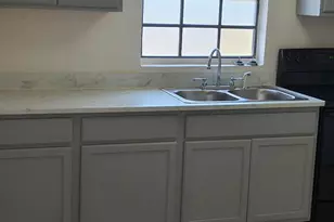 806 N 25th St, Fort Pierce, FL 34947 - Photo 5