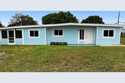 360 Barraclough Street, Fort Pierce, FL 34982 - Photo 1