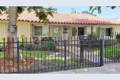 1006 SE 4th Street, Boynton Beach, FL 33435 - Photo 1