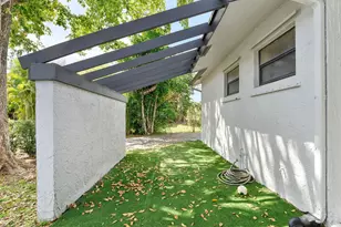 107 Conaskonk Cir, Royal Palm Beach, FL 33411 - Photo 29