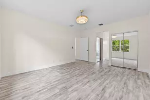 6657 Lurais Dr, Lake Worth, FL 33463 - Photo 9