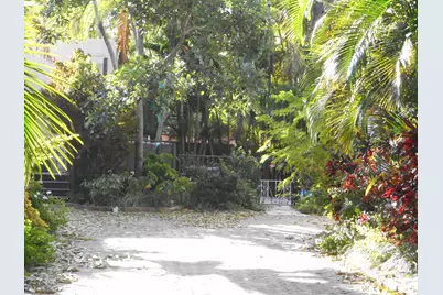 2421 Georgia Avenue, West Palm Beach, FL 33401 - Photo 3