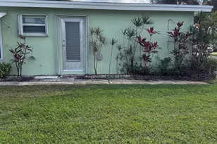 211 Country Ln, Boynton Beach, FL 33435 - Photo 13