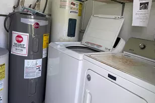 211 Country Ln E, Boynton Beach, FL 33435 - Photo 11