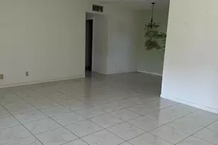 211 Country Ln E, Boynton Beach, FL 33435 - Photo 3