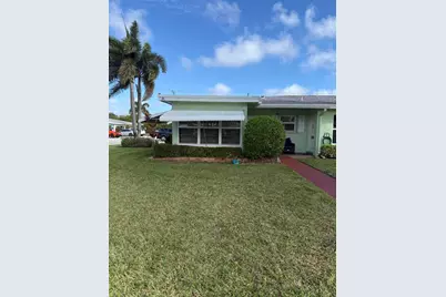 211 Country Lane E #A, Boynton Beach, FL 33435 - Photo 1