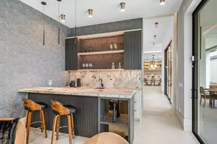 299 NE 7th St, Boca Raton, FL 33432 - Photo 9