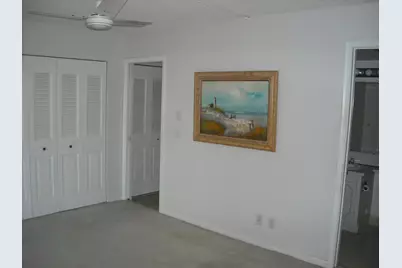 358 Chatham R, West Palm Beach, FL 33417 - Photo 9