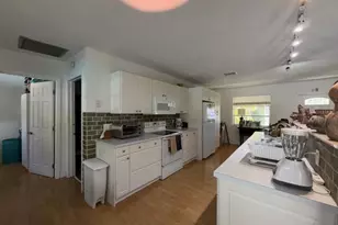 394 Evergreen Ave, Tequesta, FL 33469 - Photo 3