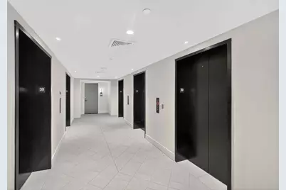 159 NE 6th Street #3905, Miami, FL 33132 - Photo 9