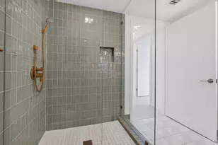 159 NE 6th St, Miami, FL 33132 - Photo 39