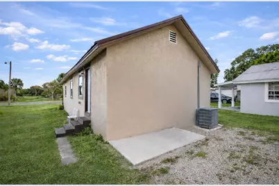 712 SE Bayou Avenue, Stuart, FL 34994 - Photo 21