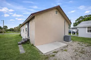 712 SE Bayou Ave, Stuart, FL 34994 - Photo 21