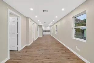 712 SE Bayou Ave, Stuart, FL 34994 - Photo 5